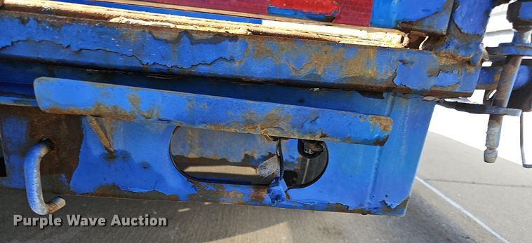 image for item IO9848 2016 Bwise Manufacturing dump trailer