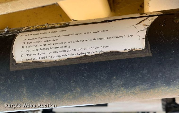 image for item KX9879 Excavator hydraulic thumb 