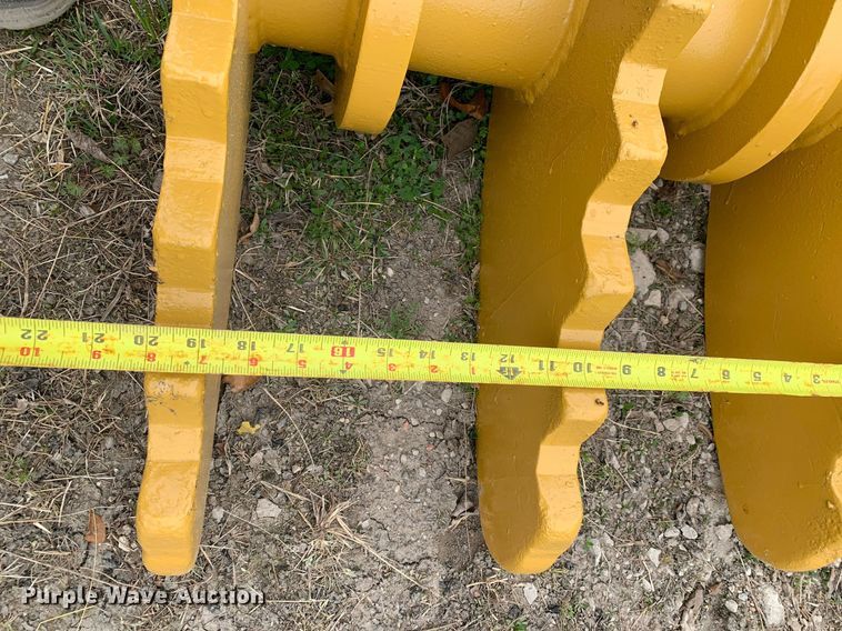image for item KX9881 Caterpillar  20