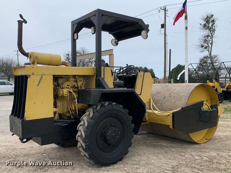 image for item KX9885 1971 Raygo Rustler single drum vibratory roller