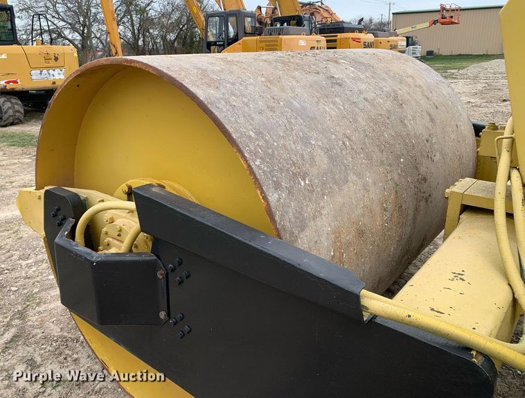 image for item KX9885 1971 Raygo Rustler single drum vibratory roller