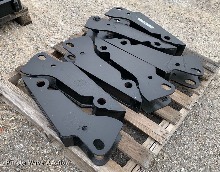 image for item KX9891 (6) bucket fork braces