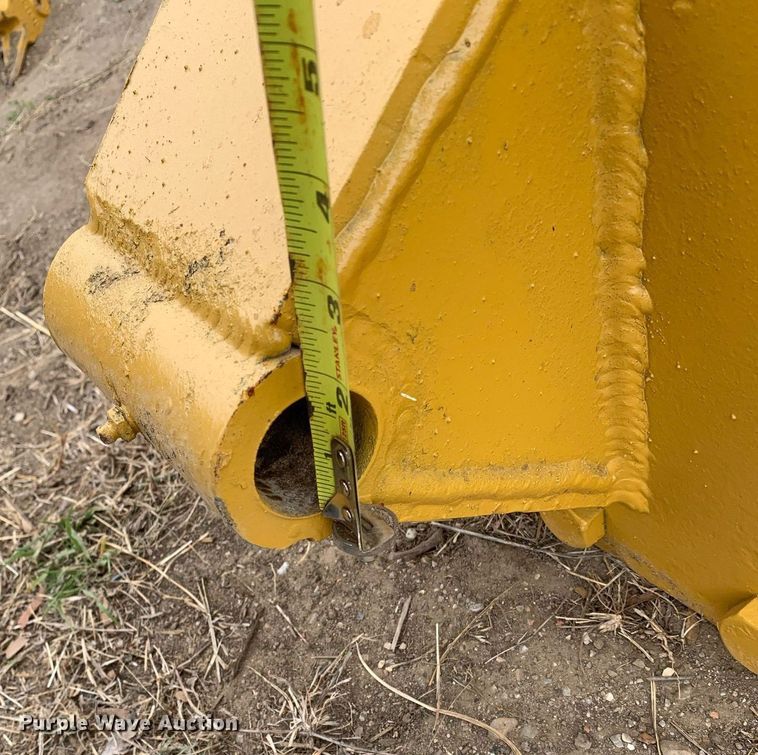 image for item KX9895 Caterpillar excavator quick coupler