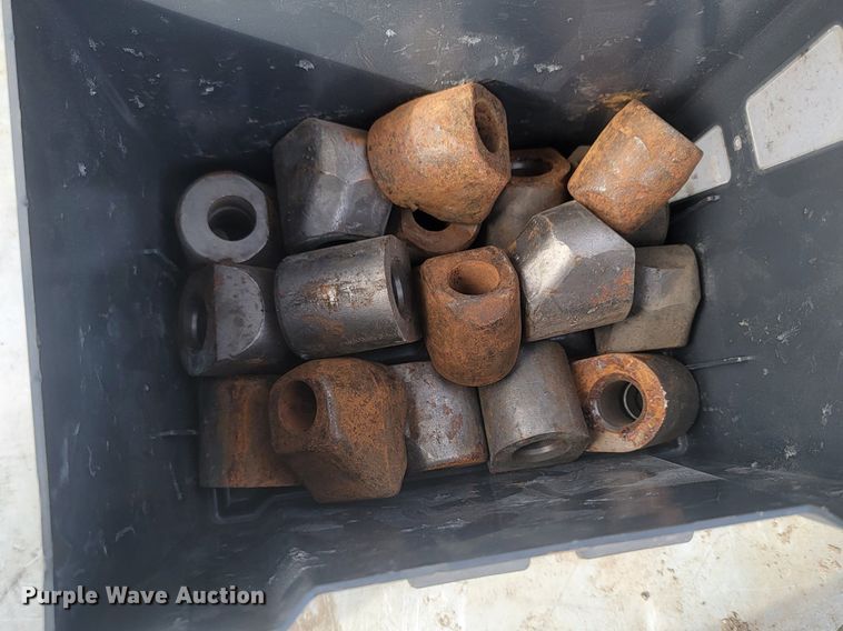 image for item LA9729 2015 Caterpillar SW345B skid steer rock saw