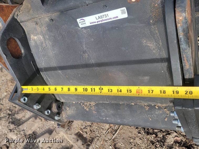 image for item LA9731 Caterpillar PC204 skid steer cold planer