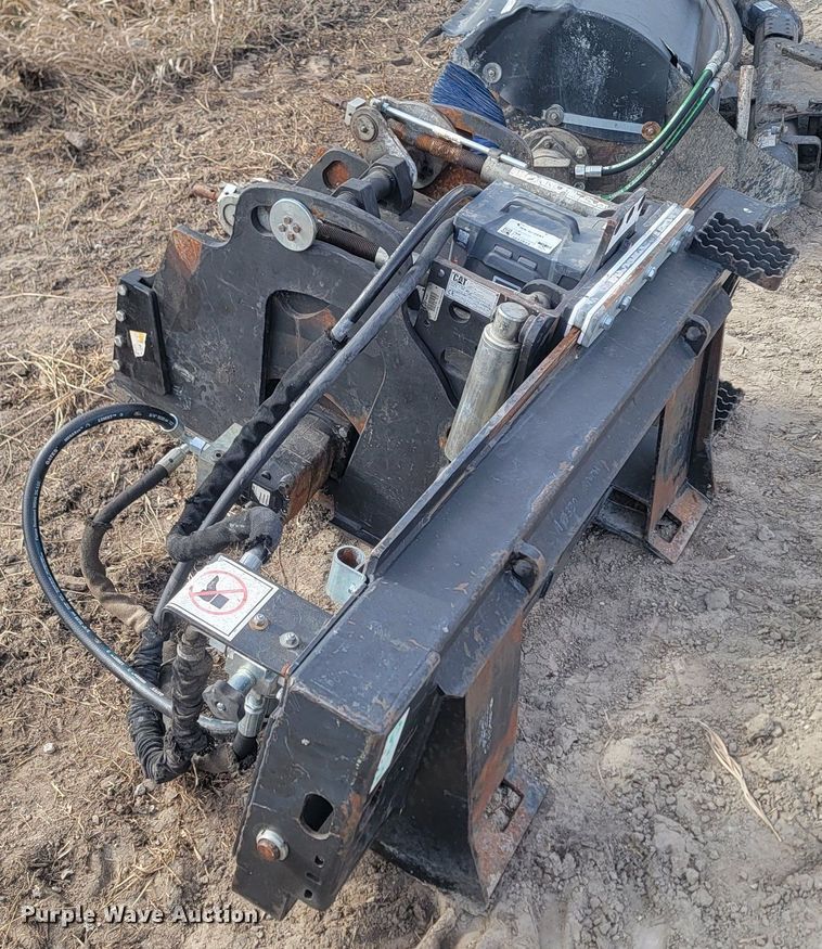 image for item LA9731 Caterpillar PC204 skid steer cold planer