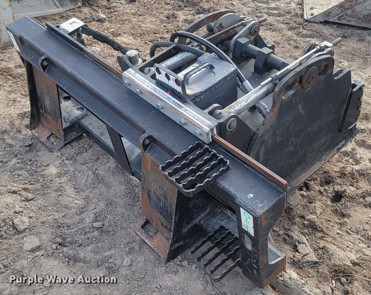 image for item LA9731 Caterpillar PC204 skid steer cold planer