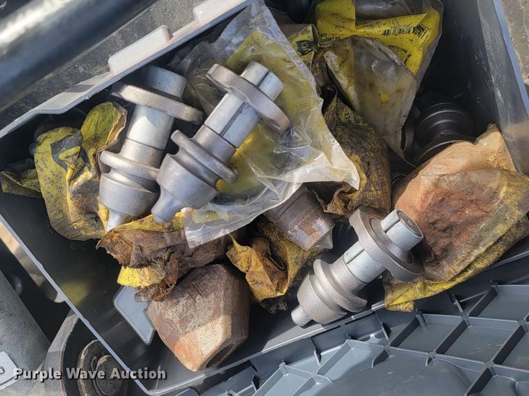 image for item LA9731 Caterpillar PC204 skid steer cold planer