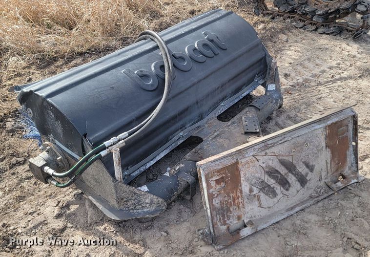 image for item LA9732 Bobcat  72