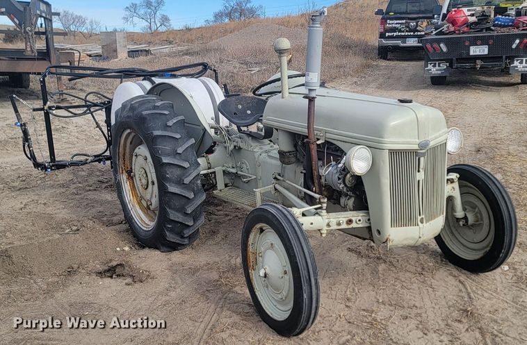 image for item LA9733 Ford 9N tractor