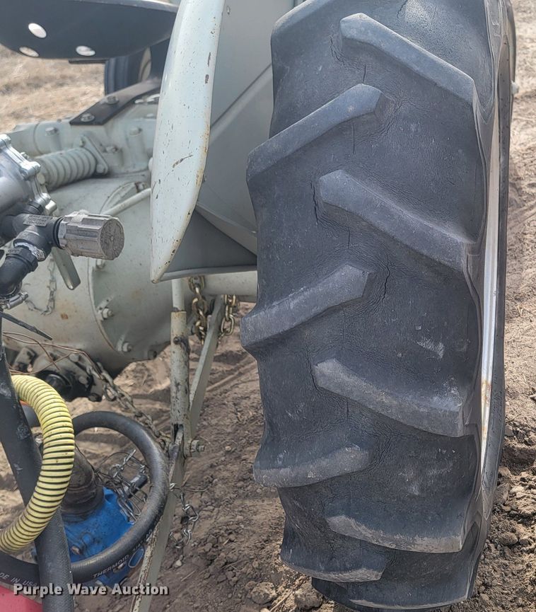 image for item LA9733 Ford 9N tractor