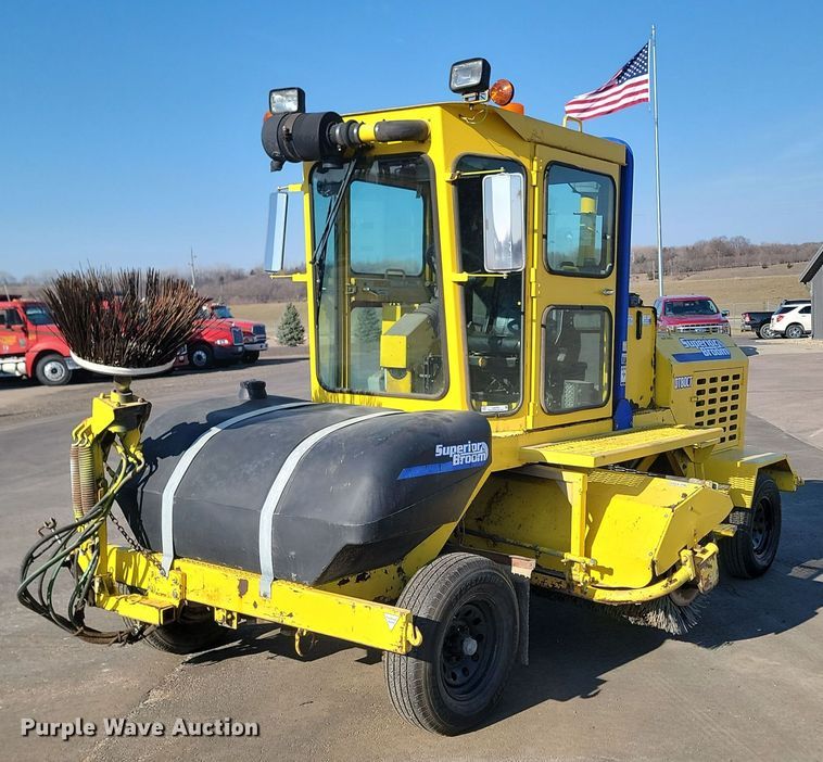 image for item LA9750 Superior Broom DT80CT broom