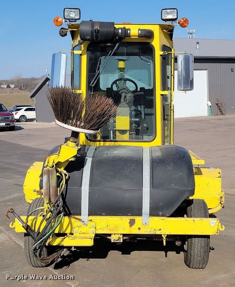 image for item LA9750 Superior Broom DT80CT broom