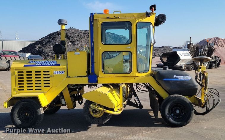 image for item LA9750 Superior Broom DT80CT broom