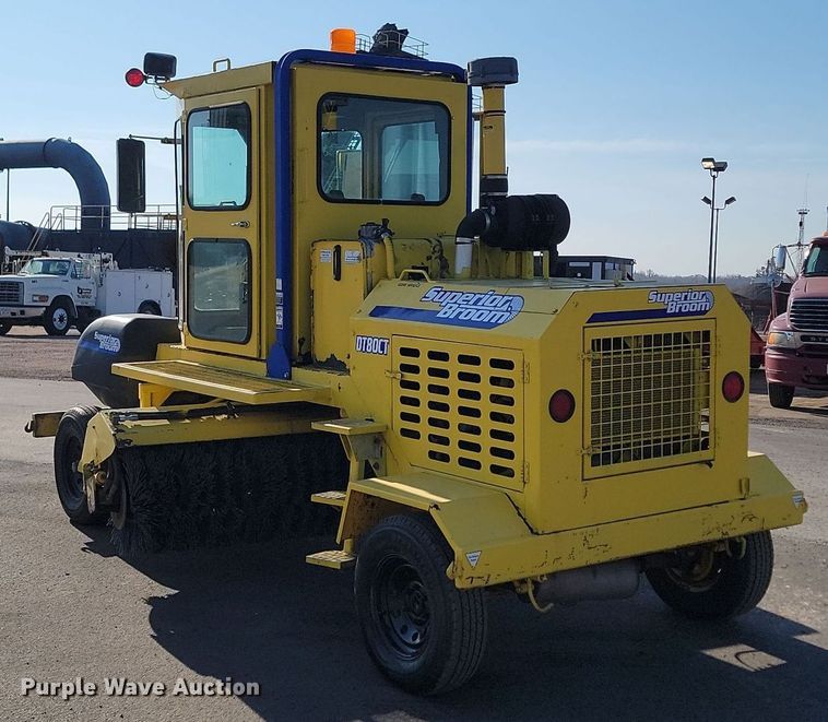 image for item LA9750 Superior Broom DT80CT broom