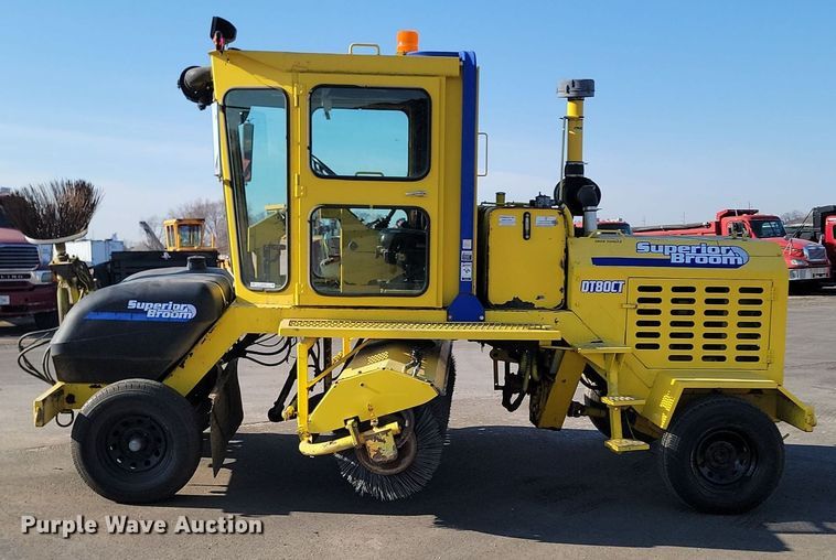 image for item LA9750 Superior Broom DT80CT broom