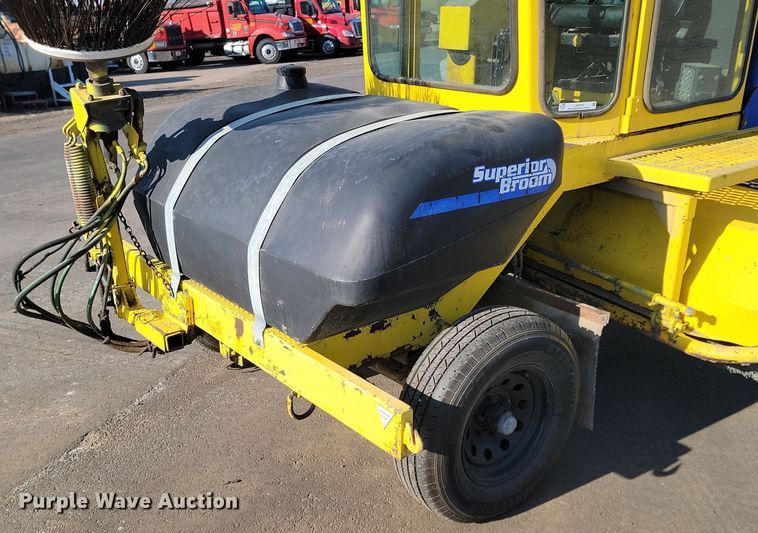 image for item LA9750 Superior Broom DT80CT broom