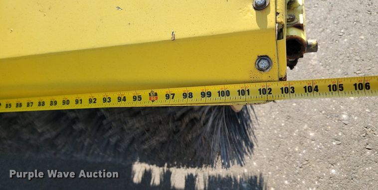 image for item LA9750 Superior Broom DT80CT broom