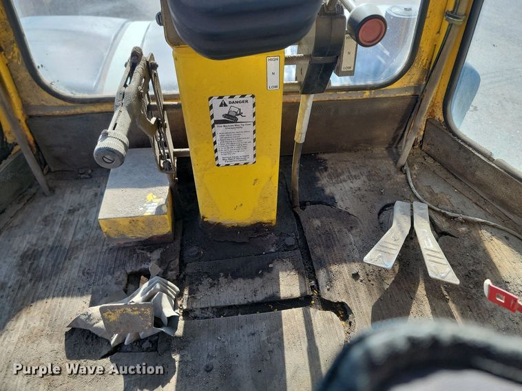 image for item LA9750 Superior Broom DT80CT broom