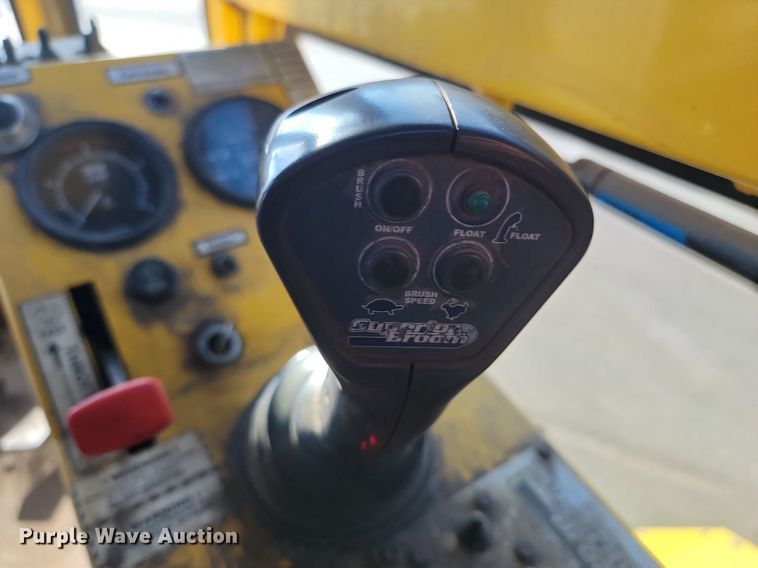 image for item LA9750 Superior Broom DT80CT broom