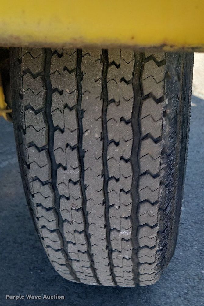 image for item LA9750 Superior Broom DT80CT broom