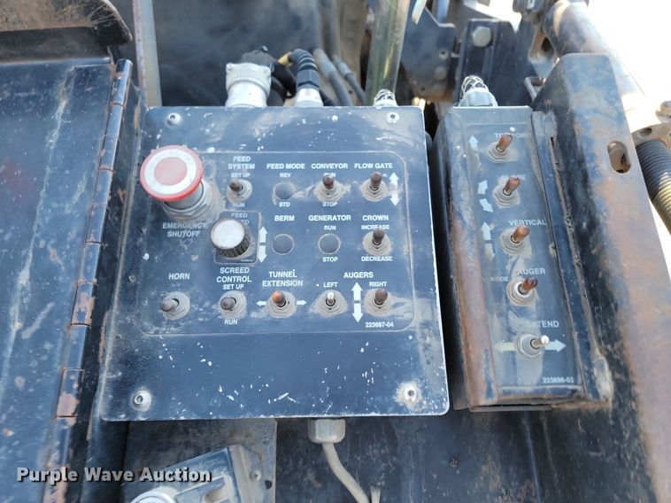 image for item LA9751 Roadtec RP190 paver