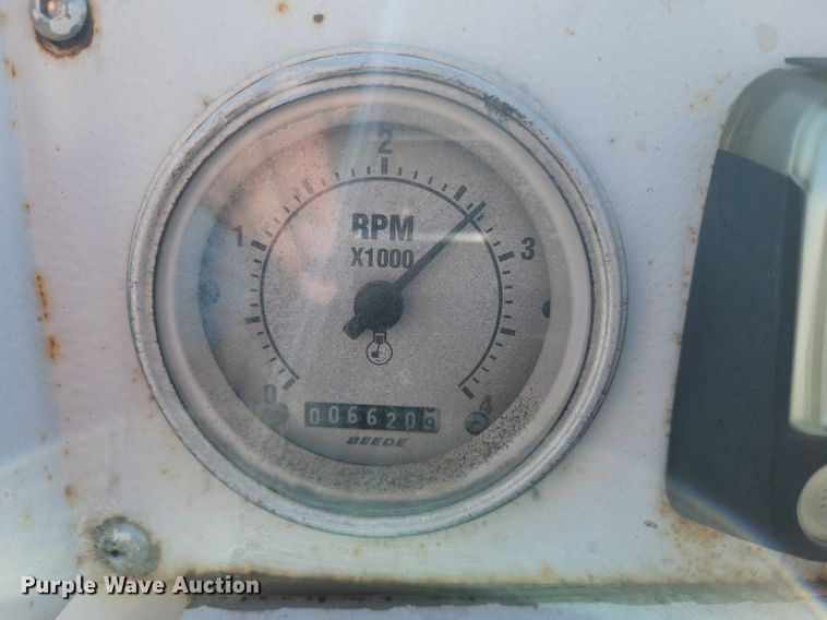 image for item LA9751 Roadtec RP190 paver