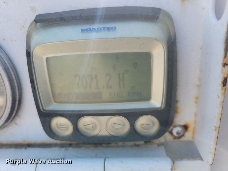 image for item LA9751 Roadtec RP190 paver