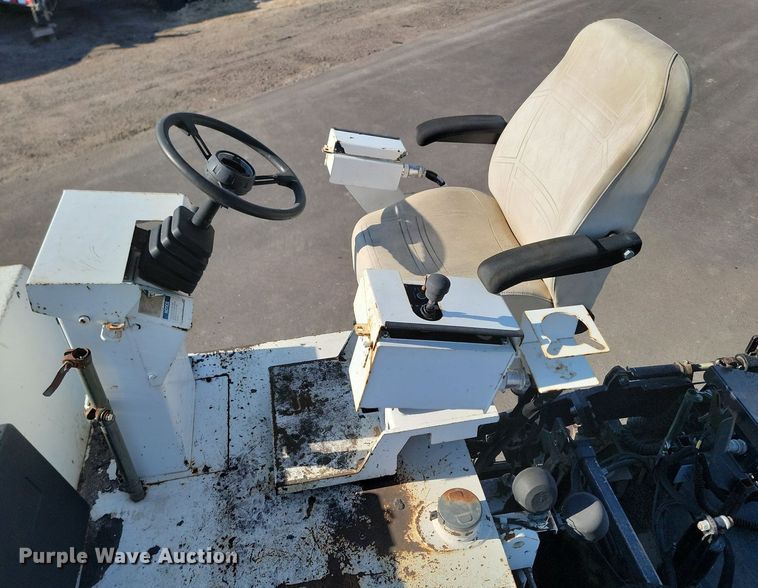 image for item LA9751 Roadtec RP190 paver