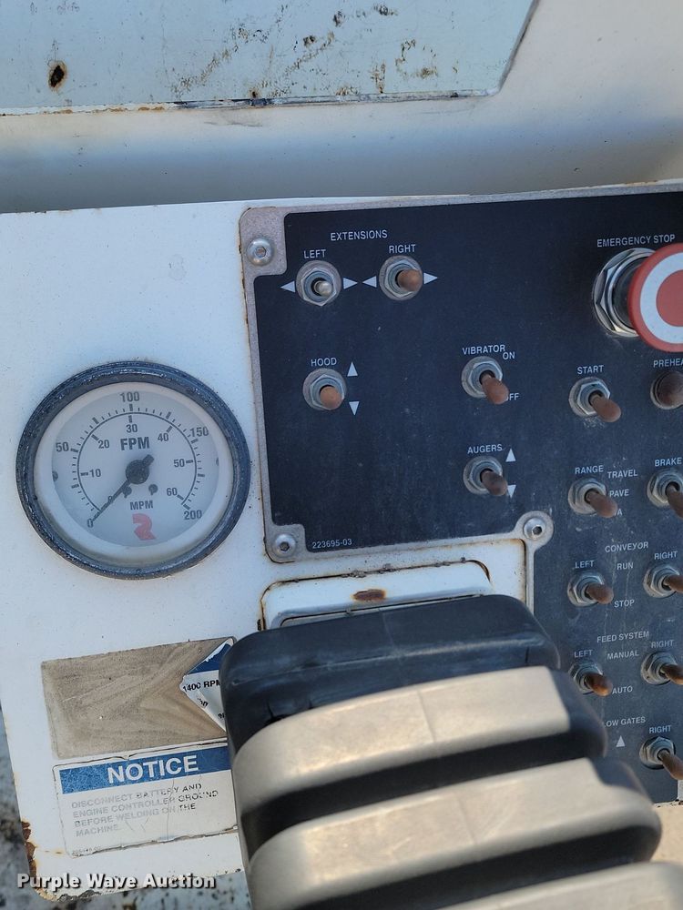 image for item LA9751 Roadtec RP190 paver