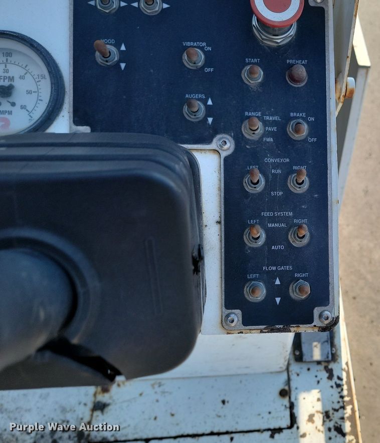 image for item LA9751 Roadtec RP190 paver