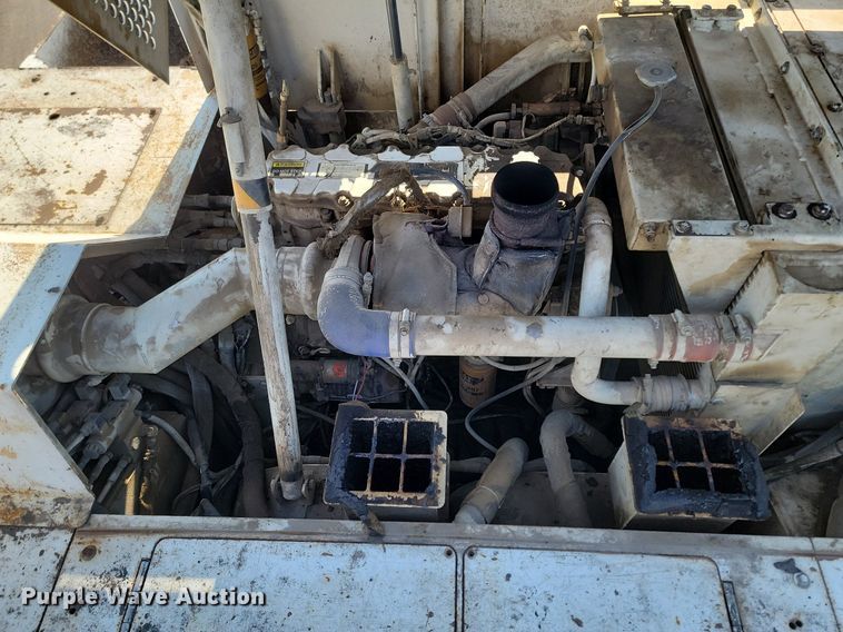 image for item LA9751 Roadtec RP190 paver