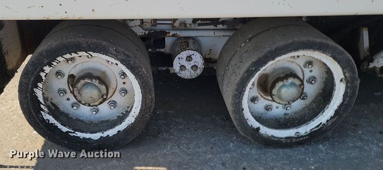 image for item LA9751 Roadtec RP190 paver