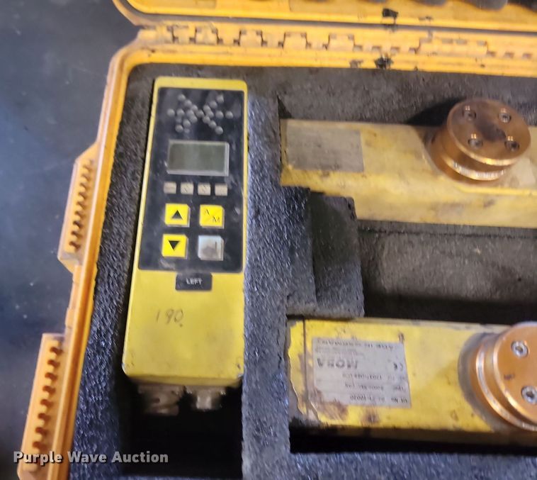 image for item LA9751 Roadtec RP190 paver