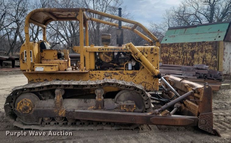image for item LA9759 1971 Caterpillar  D6C dozer