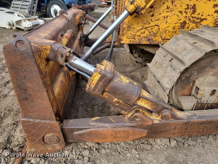 image for item LA9759 1971 Caterpillar  D6C dozer