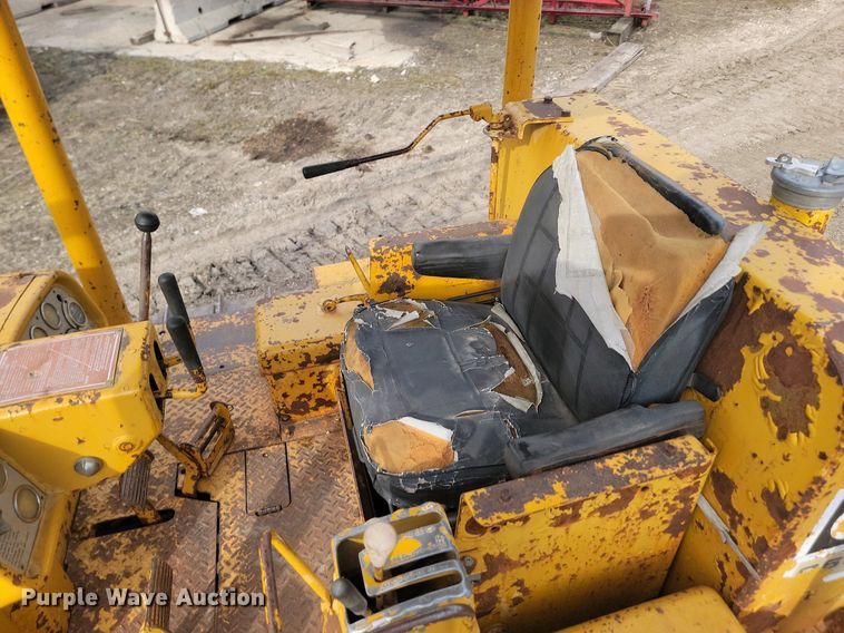 image for item LA9759 1971 Caterpillar  D6C dozer