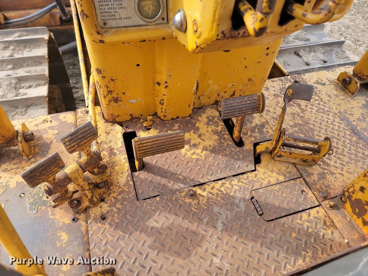 image for item LA9759 1971 Caterpillar  D6C dozer