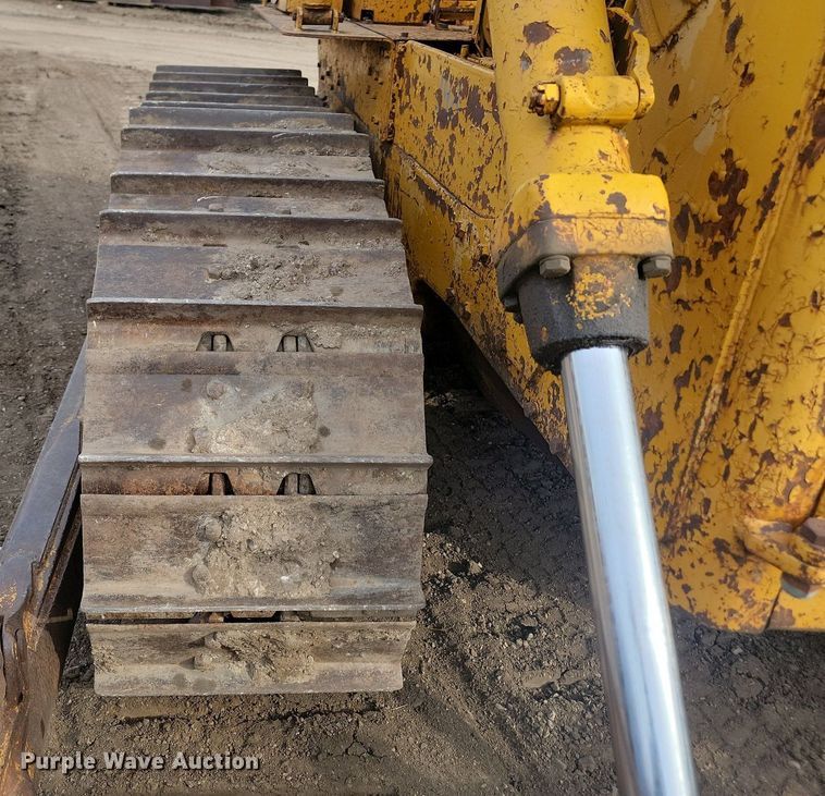 image for item LA9759 1971 Caterpillar  D6C dozer