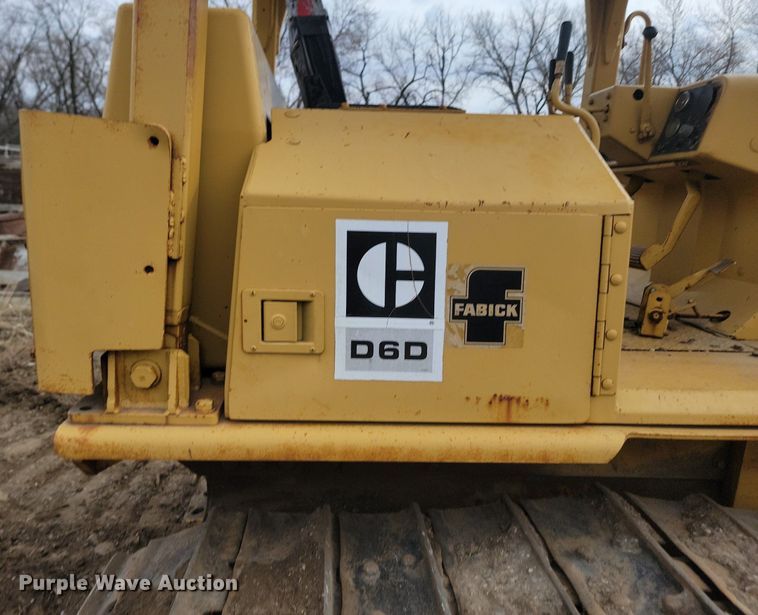 image for item LA9760 1984 Caterpillar  D6D dozer
