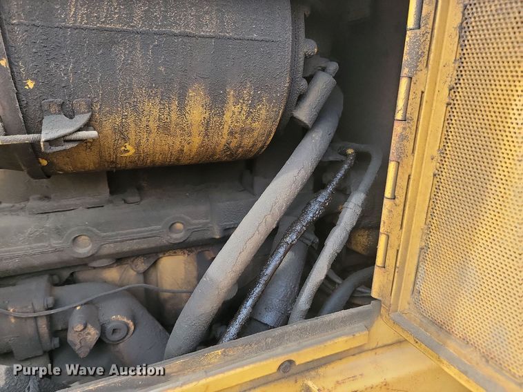 image for item LA9760 1984 Caterpillar  D6D dozer