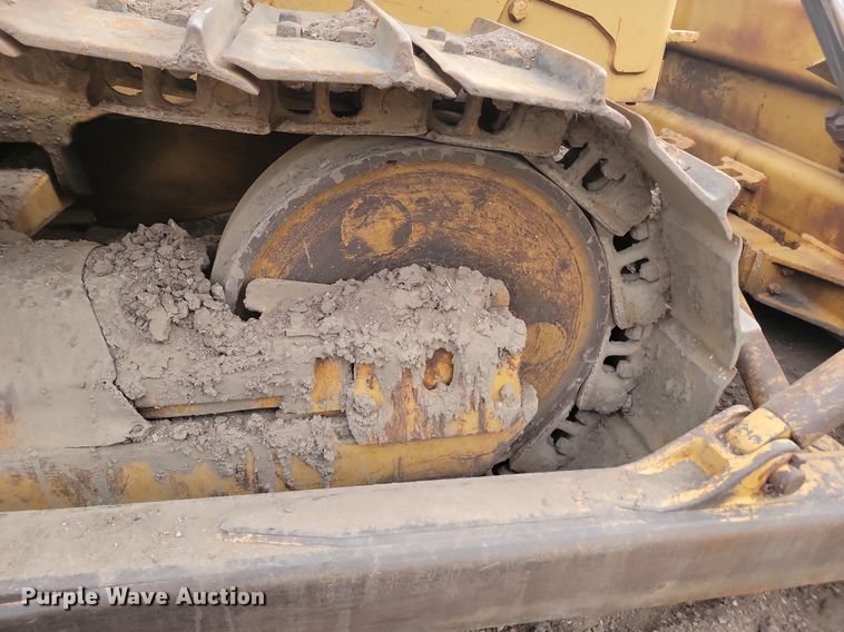 image for item LA9760 1984 Caterpillar  D6D dozer