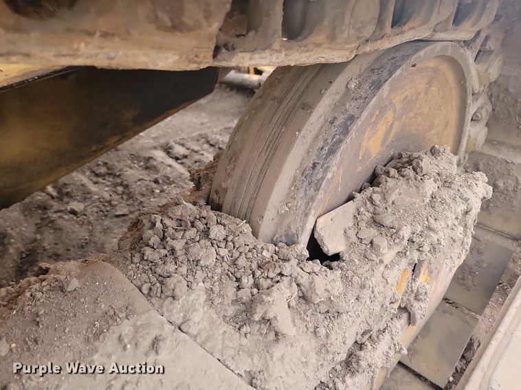 image for item LA9760 1984 Caterpillar  D6D dozer