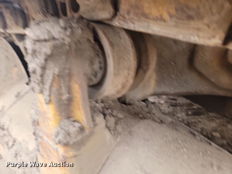 image for item LA9760 1984 Caterpillar  D6D dozer