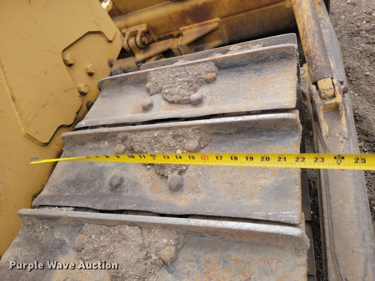 image for item LA9760 1984 Caterpillar  D6D dozer
