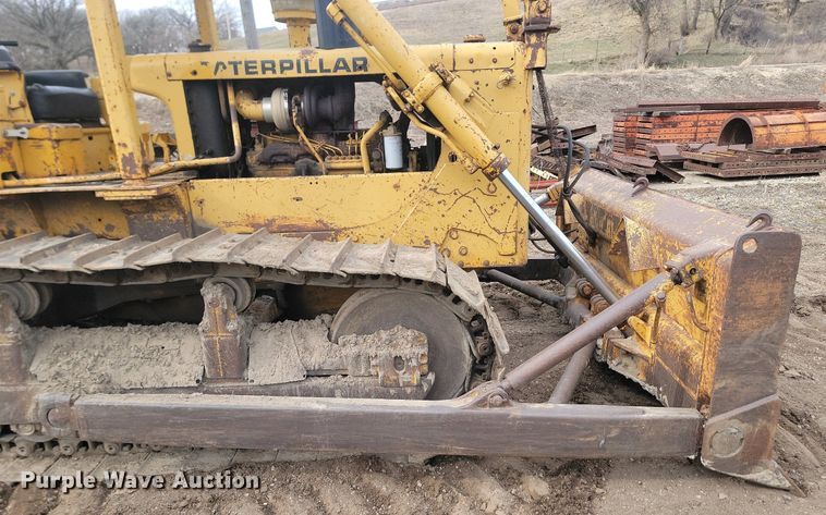 image for item LA9761 1973 Caterpillar  D6C dozer
