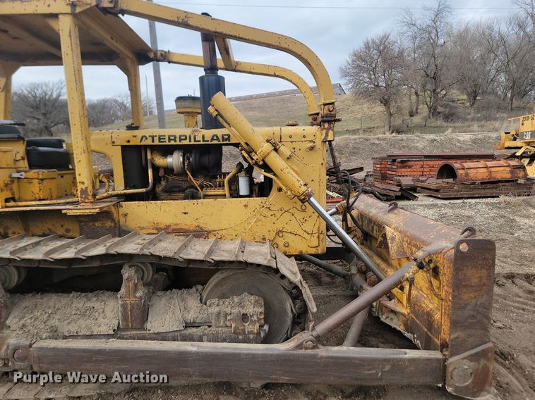 image for item LA9761 1973 Caterpillar  D6C dozer