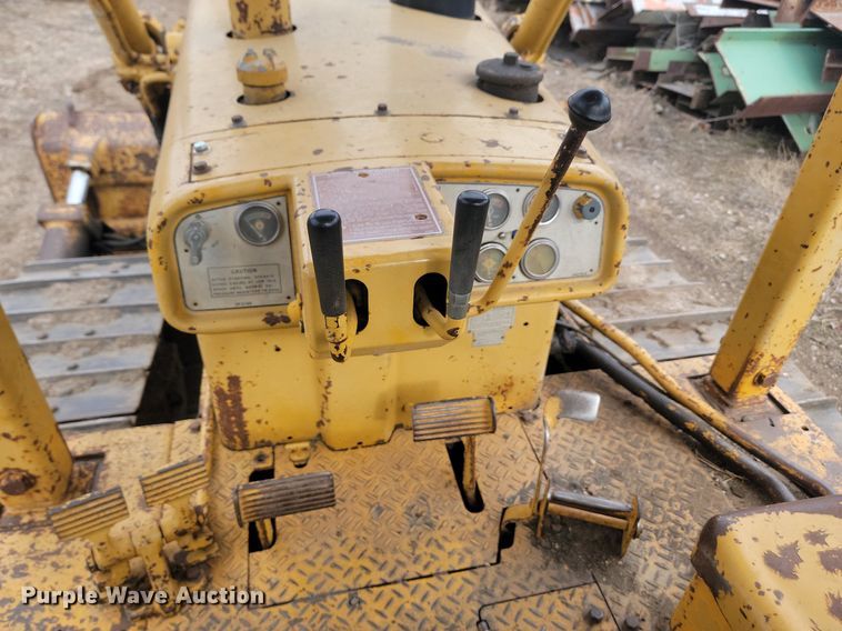 image for item LA9761 1973 Caterpillar  D6C dozer