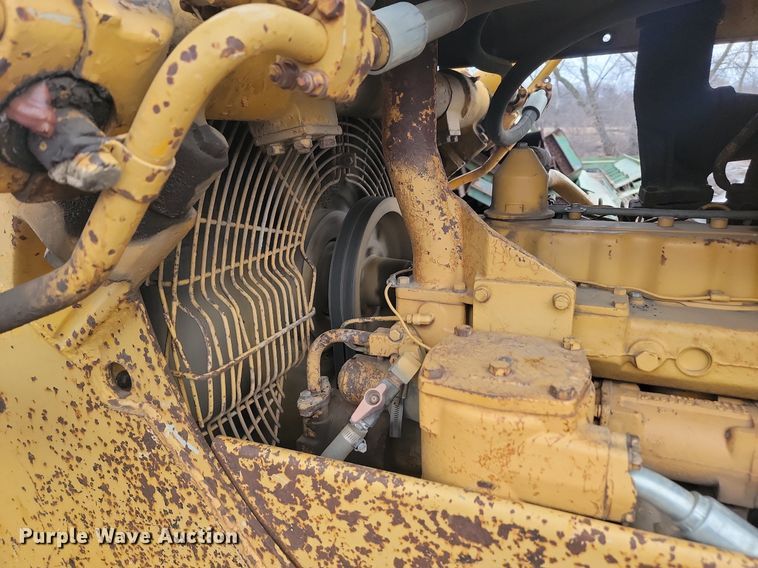 image for item LA9761 1973 Caterpillar  D6C dozer