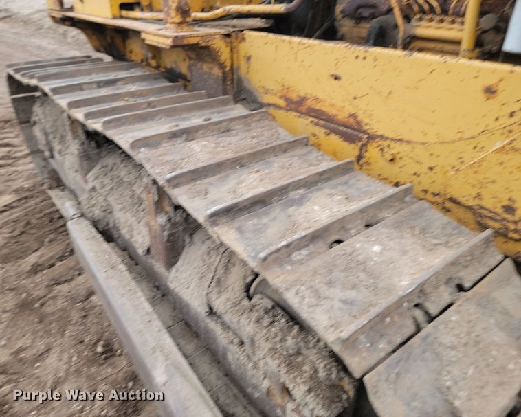 image for item LA9761 1973 Caterpillar  D6C dozer